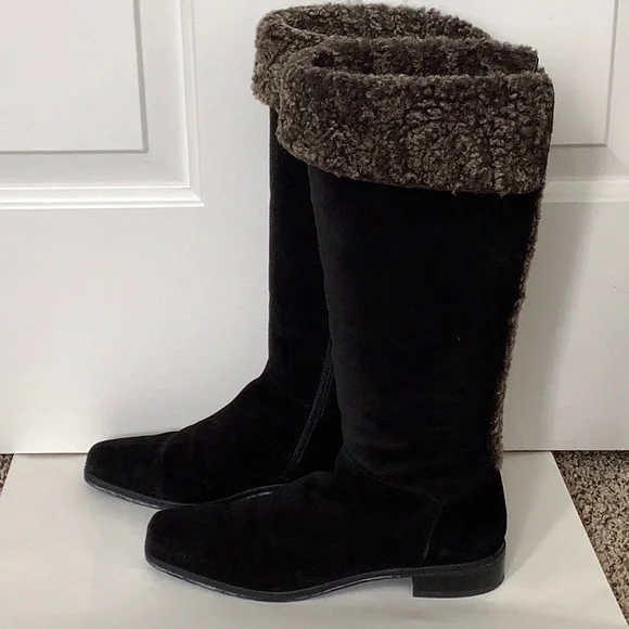 Stuart Weitzman black suede shearling boots. Size 7.5 - Picture 4 of 10